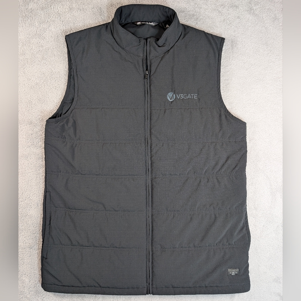 Travis Mathew Vest Mens L Black Full Zip Cold Bay Quilted Golf‎ Embroidered Logo - Picture 2 of 10